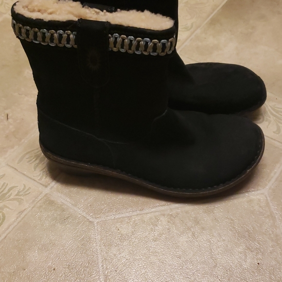 Ugg boots - Picture 4 of 8